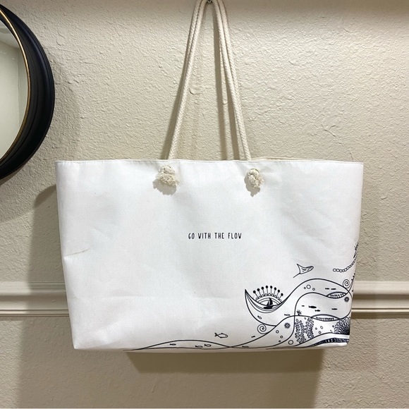 LARGE illustrated beach tote / weekender - Picture 2 of 2